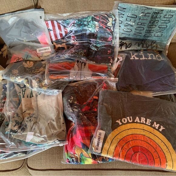 Mystery Bundle 10 New T Shirts Various Sizes Unbranded - Picture 2 of 2